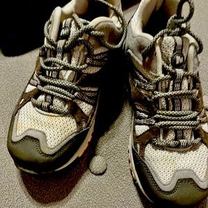 Merrell hiking boots - size 6.5